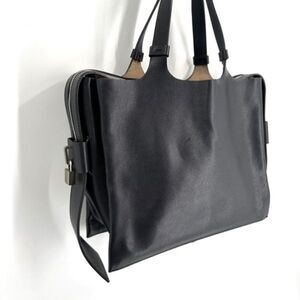 Lia Numa black leather handbag top handle bag satchel made in Italy